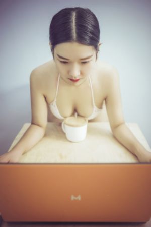 欧洲美女图片_DVD手机在线观看