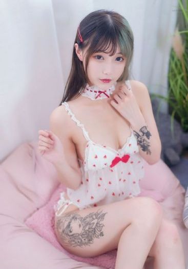 欧美名模写真视频_蓝光HD在线观看